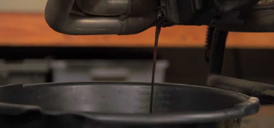 Telat Ganti Oli Menyebabkan Suara Mesin Kasar