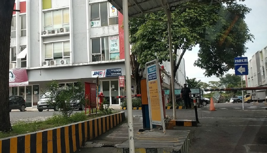 Fasilitas Umum di Sekitar Pasar Modern Puncak Permai 