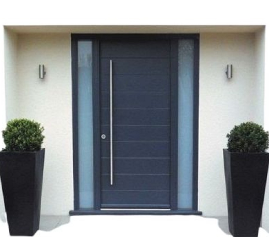 Model Satu Daun Pintu dengan Gagang Besar