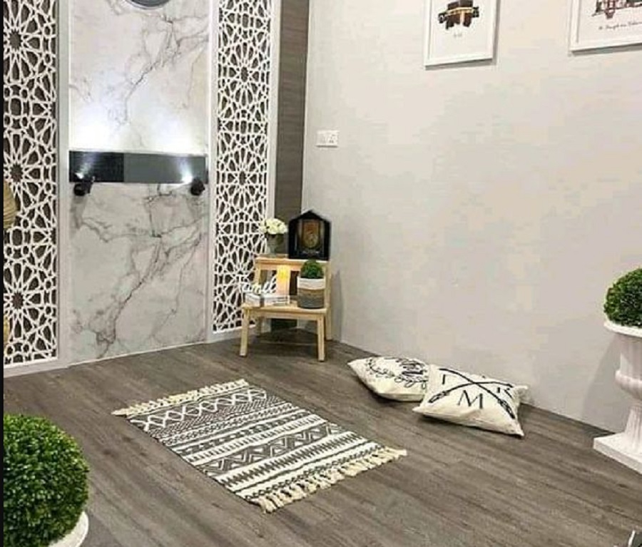 Mushola dengan Lantai Marmer (Source : lamudi.co.id)