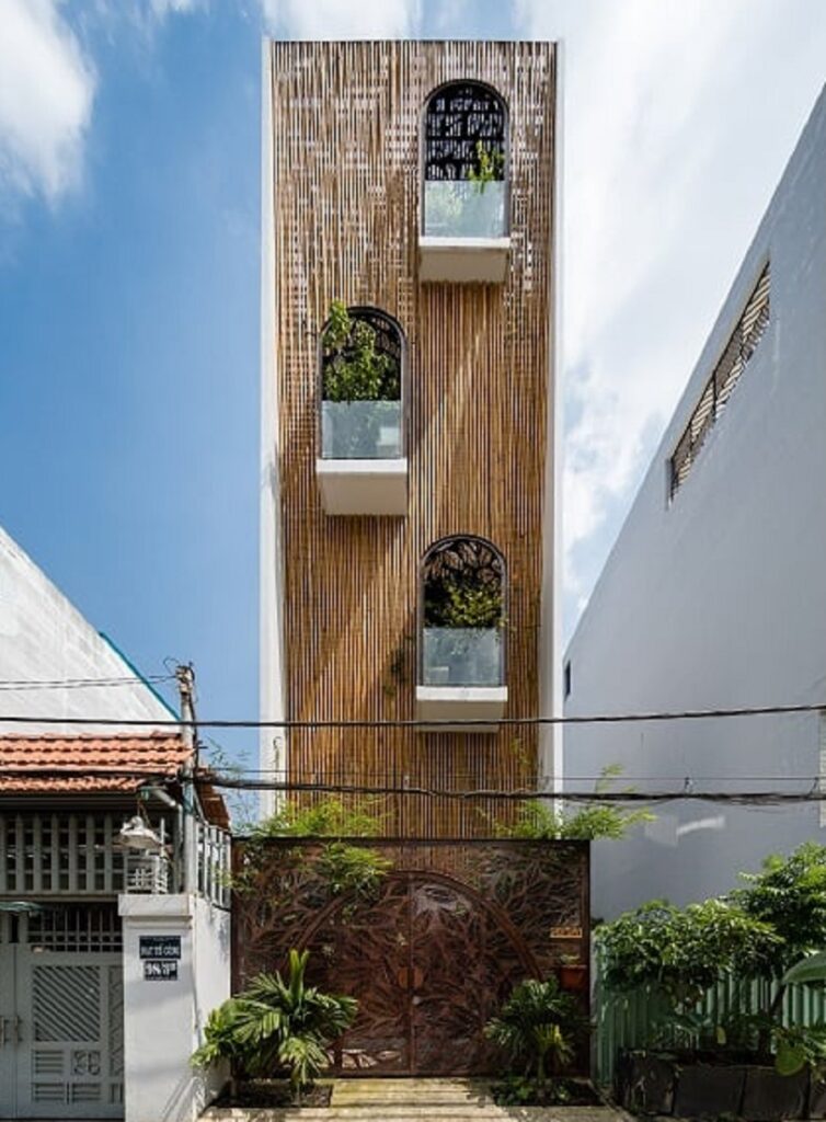 Rumah Bambu Jepang Modern di Lahan Kecil 
