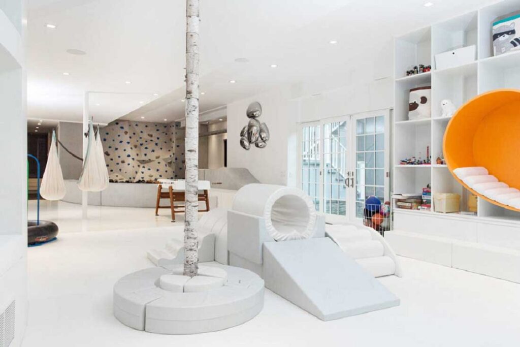 Ruang Bermain Anak Minimalis Warna Putih