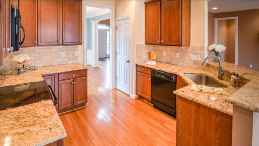 Desain Tempat Cuci Piring Sudut Ruangan (Source : rumah.com)