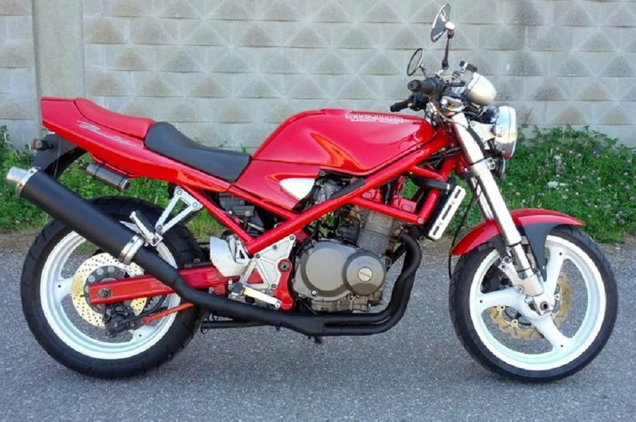 
Suzuki Bandit GSF400 